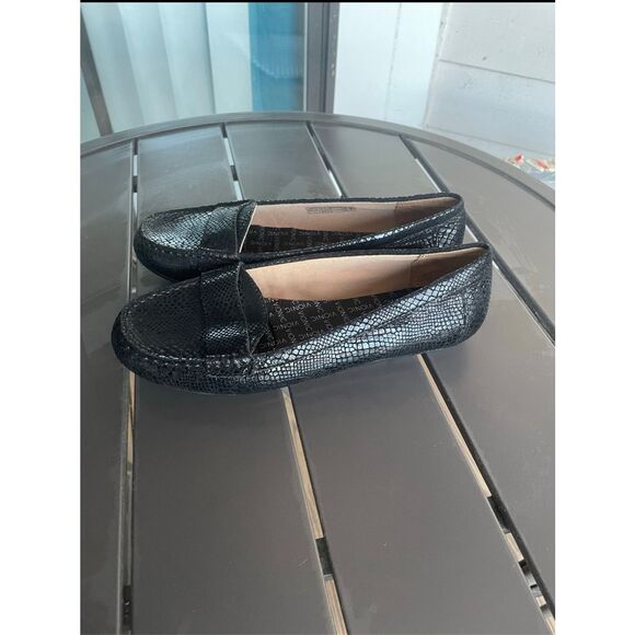 Vionic Chill Larrun Loafers Black Leather Snake Print Pull On US 7 - Picture 8 of 11